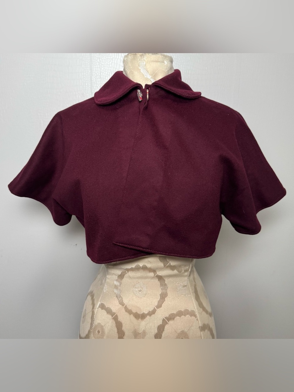 Vintage Burgundy Wool Blend Cropped Capelet Paisley Lining